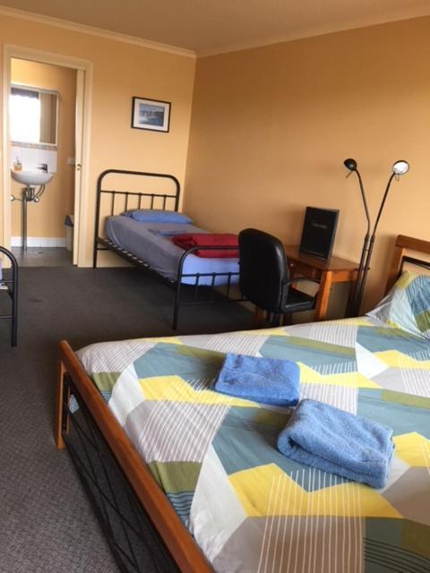Warrnambool Beach Backpackers Экстерьер фото