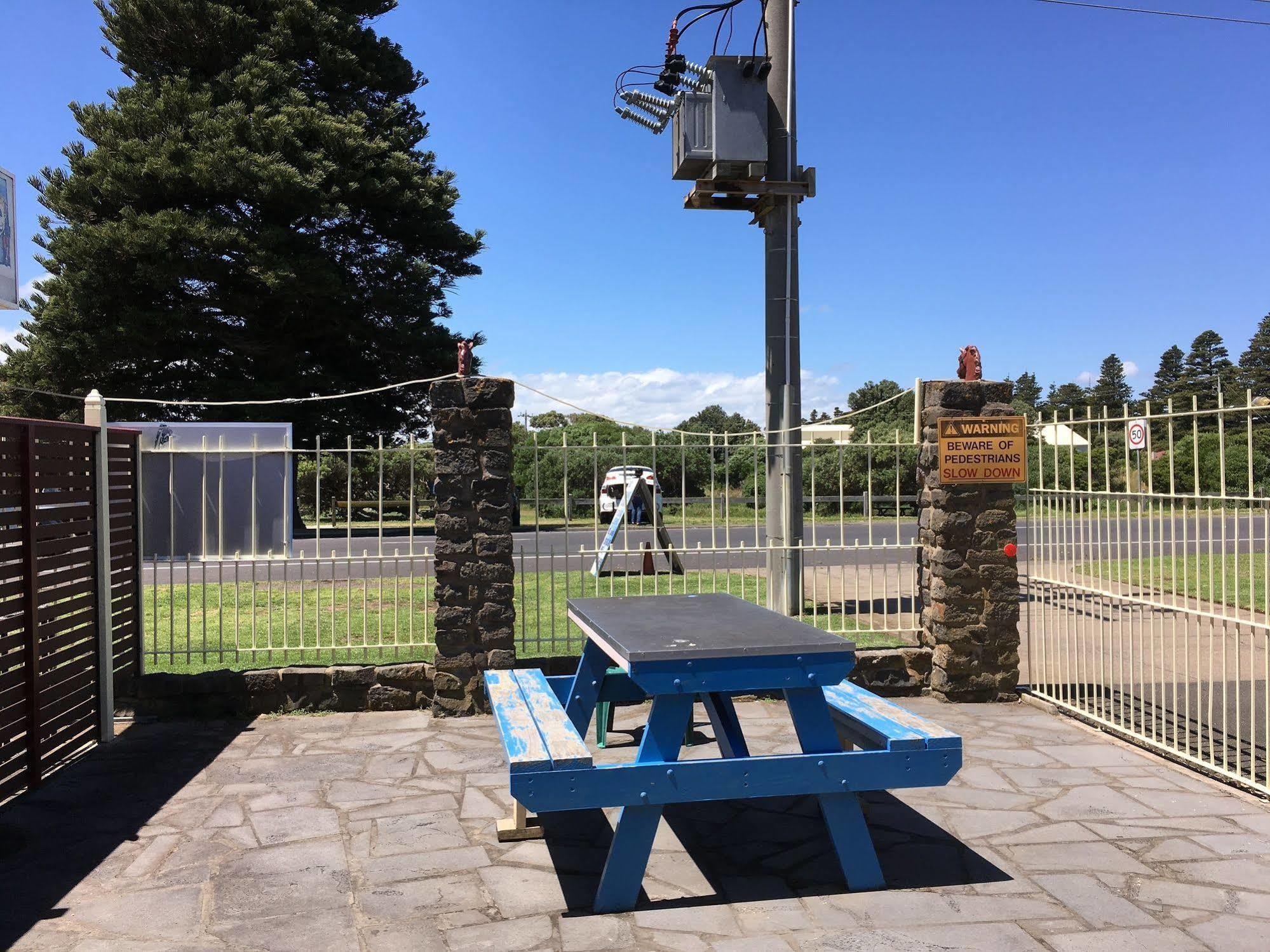 Warrnambool Beach Backpackers Экстерьер фото