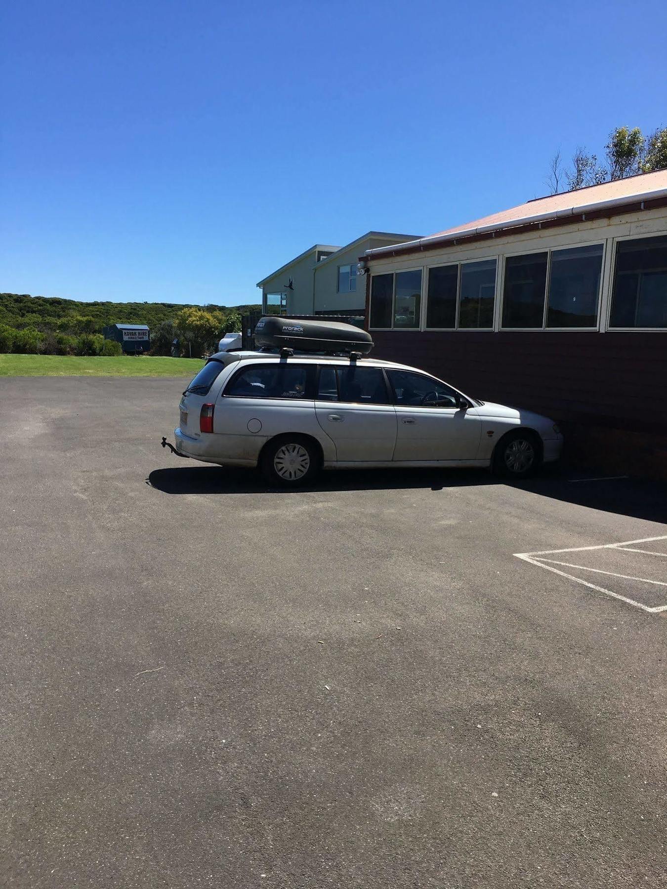 Warrnambool Beach Backpackers Экстерьер фото